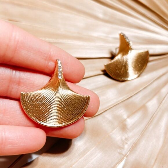 vintage style earrings A276 - Picture 5 of 5